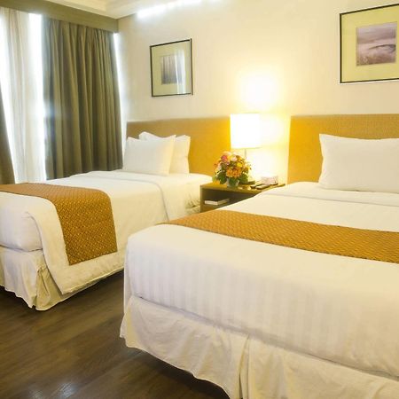 Crown Regency Hotel Makati Makati City Extérieur photo