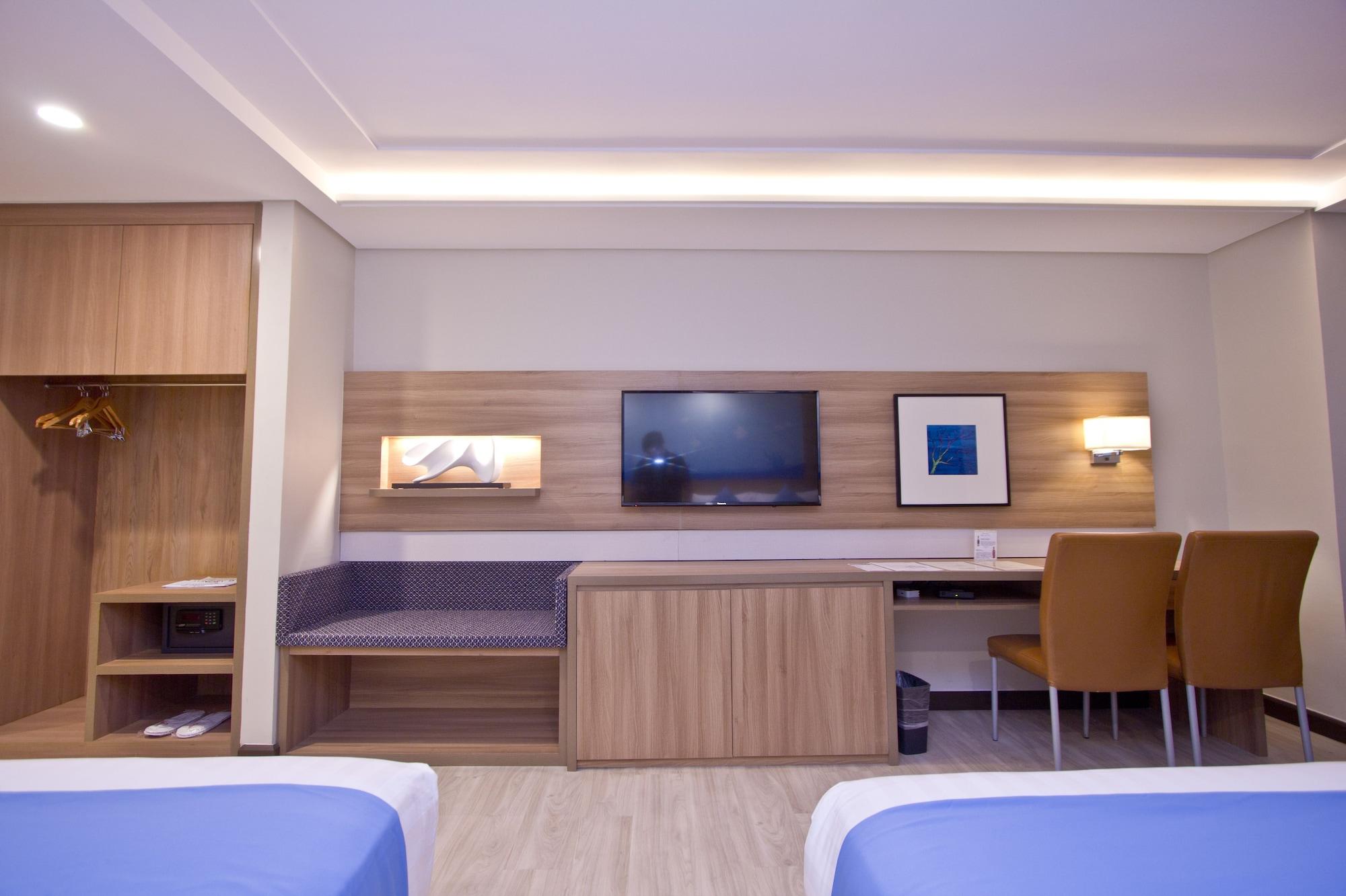 Crown Regency Hotel Makati Makati City Extérieur photo