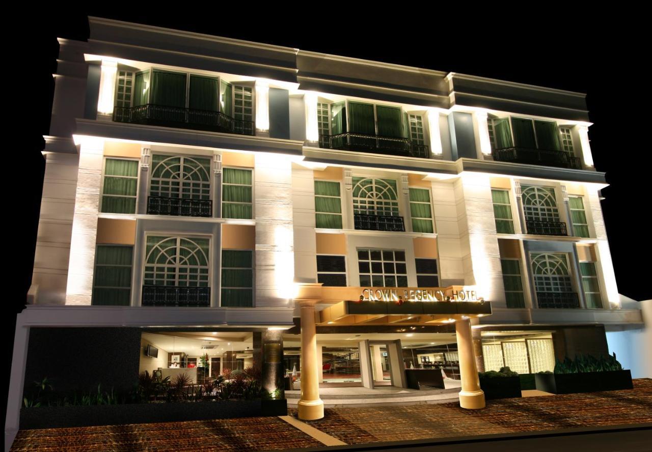 Crown Regency Hotel Makati Makati City Extérieur photo