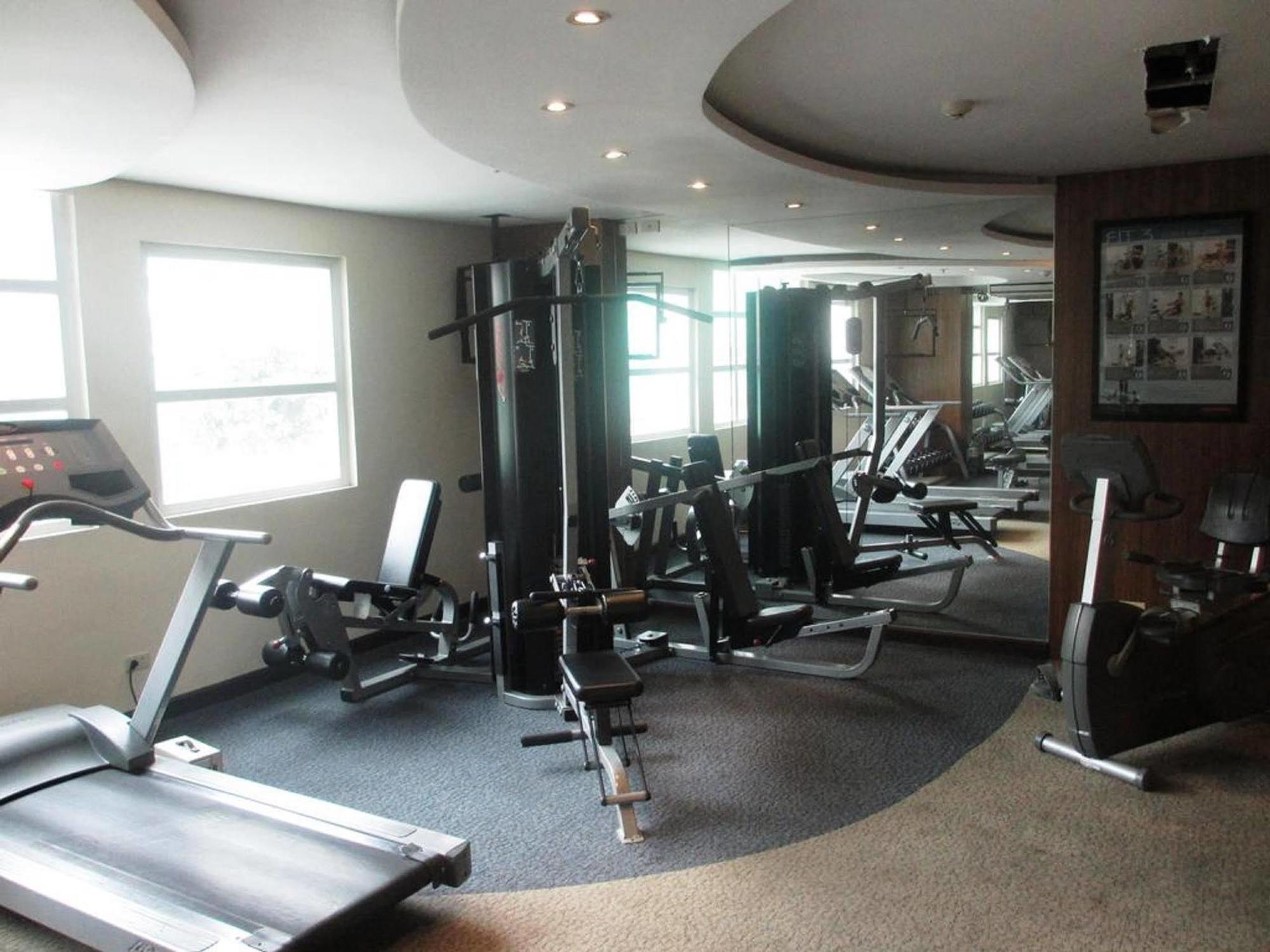 Crown Regency Hotel Makati Makati City Extérieur photo