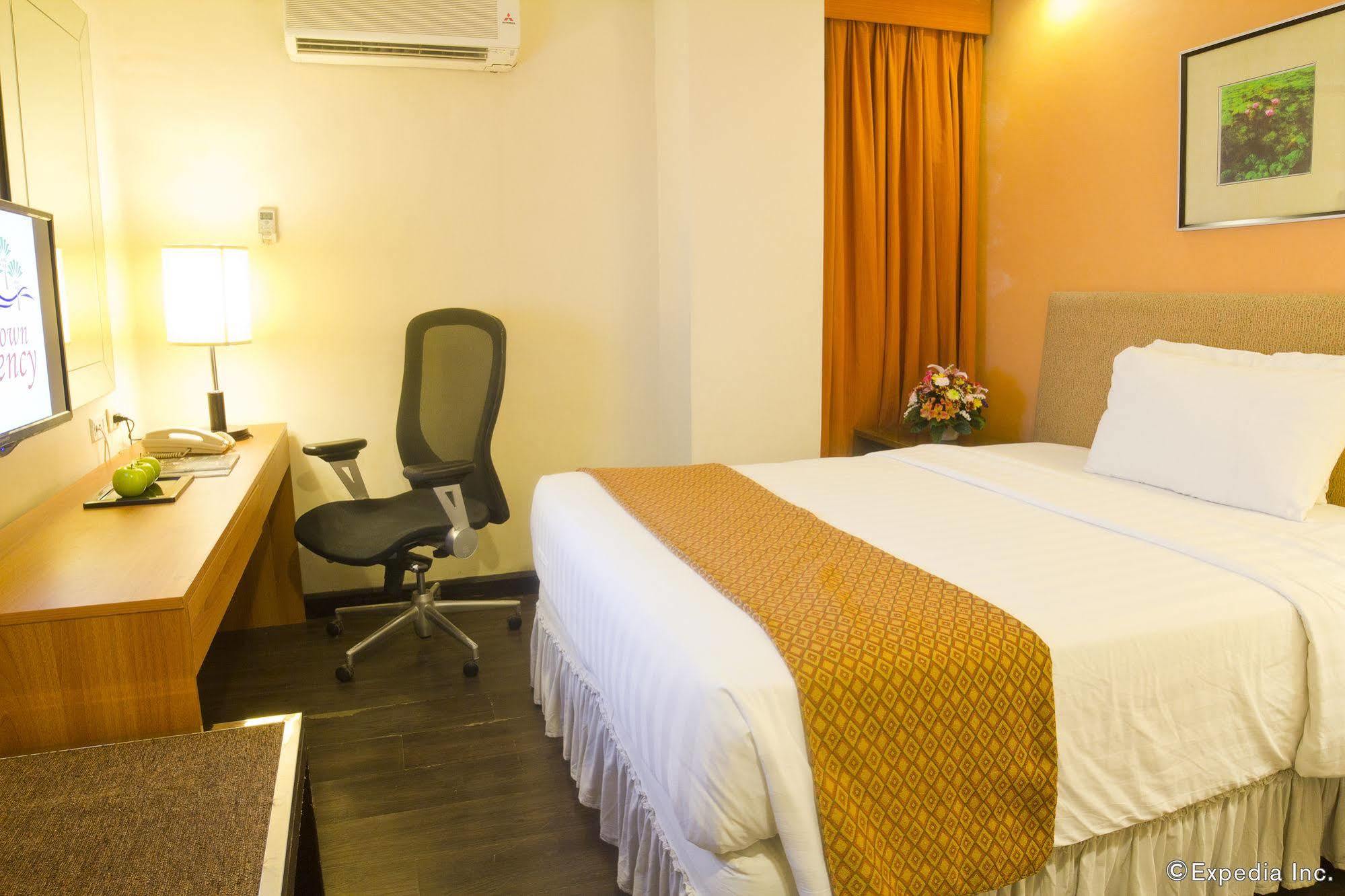 Crown Regency Hotel Makati Makati City Extérieur photo