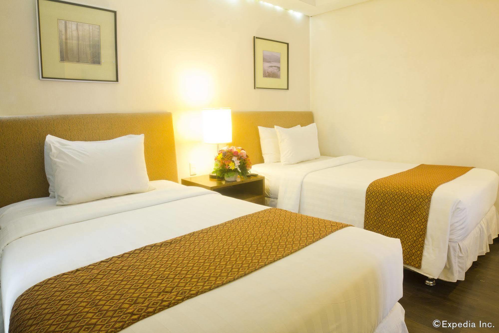 Crown Regency Hotel Makati Makati City Extérieur photo